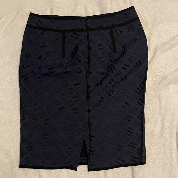 Ann Taylor Navy and Black Textured Pencil Skirt - Picture 5 of 5